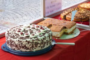 Kuchenverkauf Wochenmarkt @ Fußgängerzone Köngen